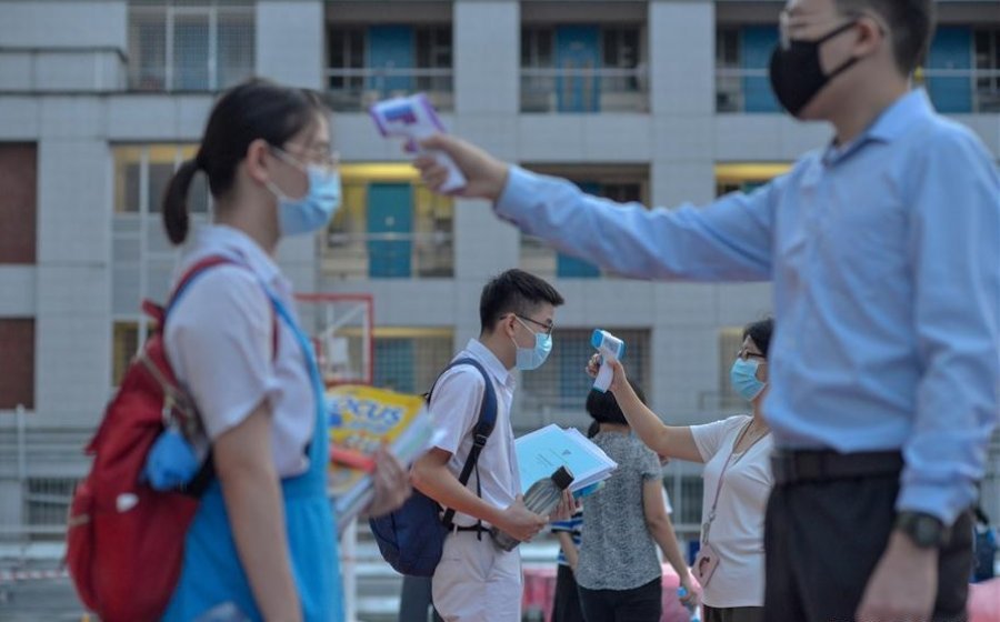 刘华才：双管齐下，阻止病毒侵入校园！