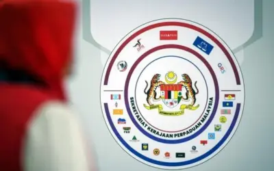 刘华才:拿公务员开刀非明智之举